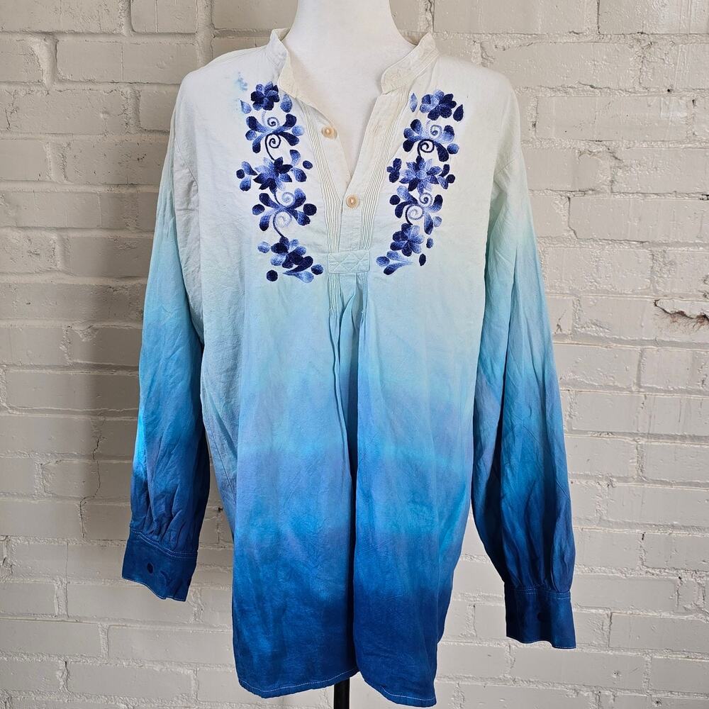Boho Chic Dip-Dyed Blue Ombre Floral Embroidered Tunic┃Artsy Coastal Grandmother